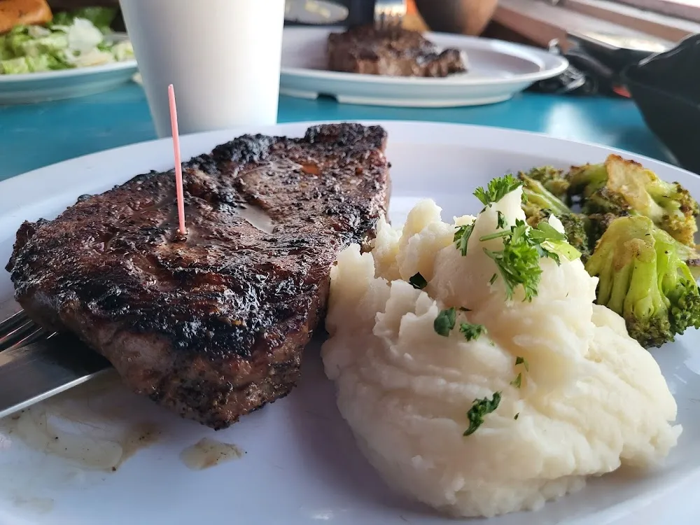 Grilled Steak an Garlic Mashed Potatoes